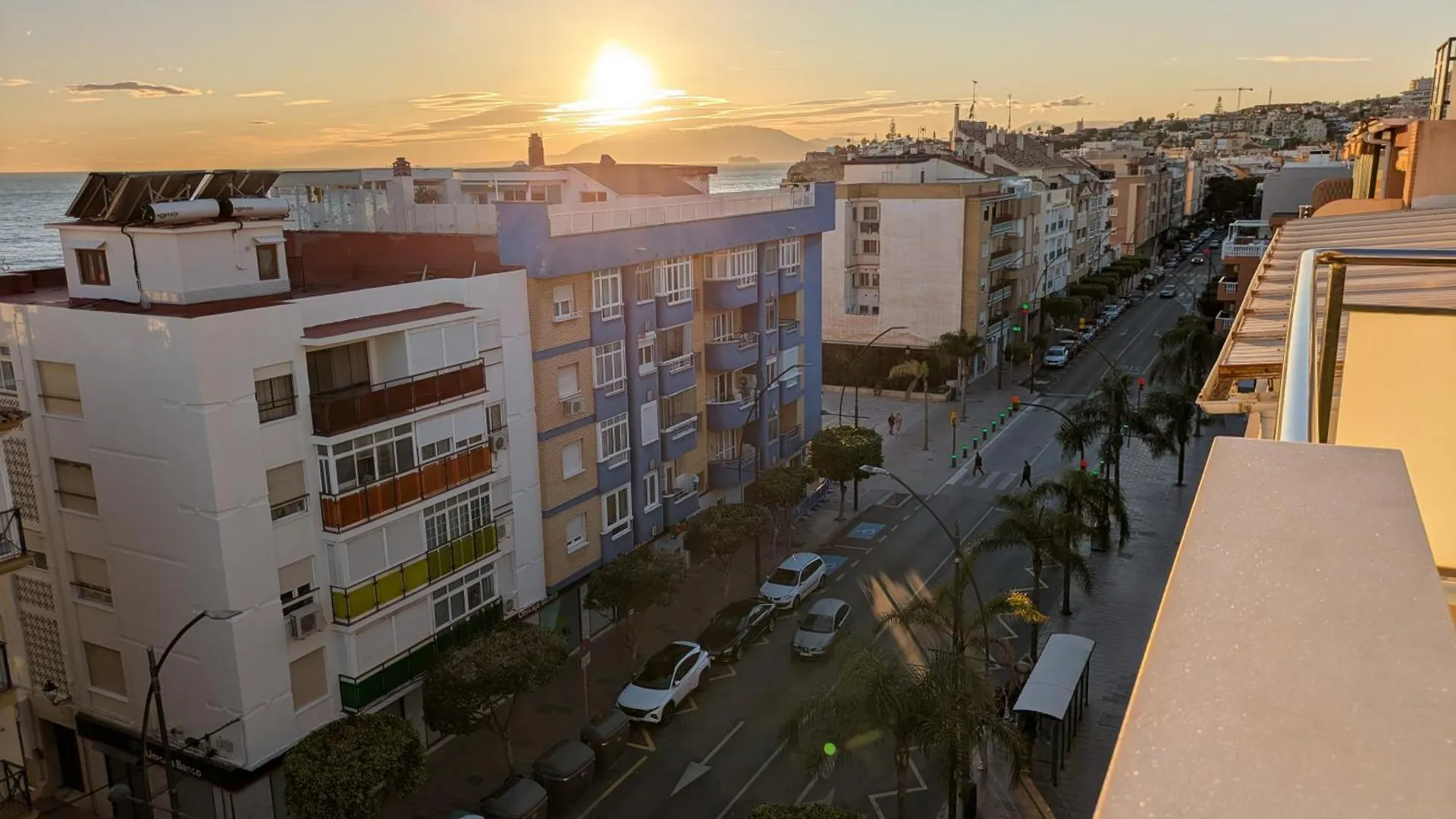Atico Mediterraneo Con Terraza Y Solarium En El Centro Y A Un Paso Del Mar En Rincon De La Victoria 0*,  Spain
