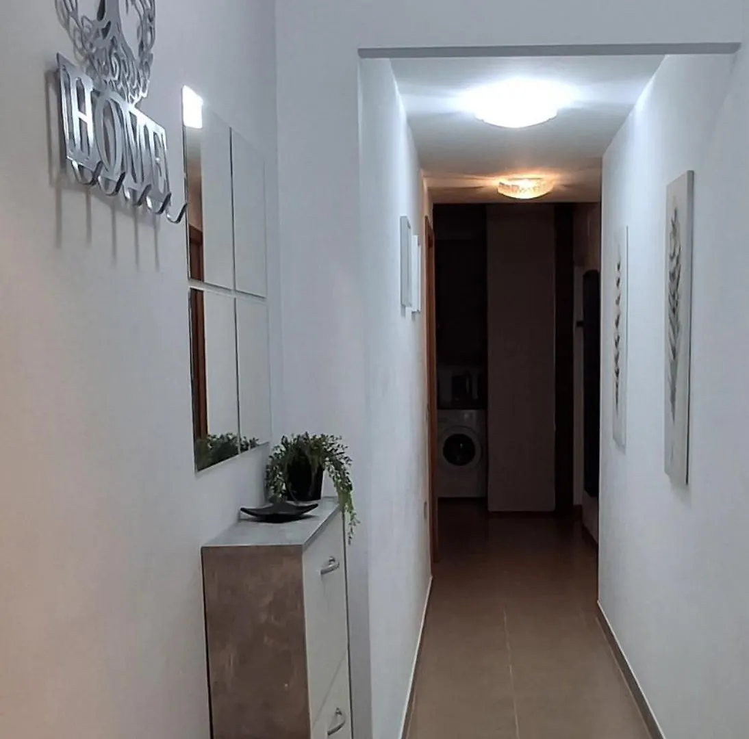 Appartamento Atico Mediterraneo Con Terraza Y Solarium En El Centro Y A Un Paso Del Mar En Rincón de la Victoria Spagna